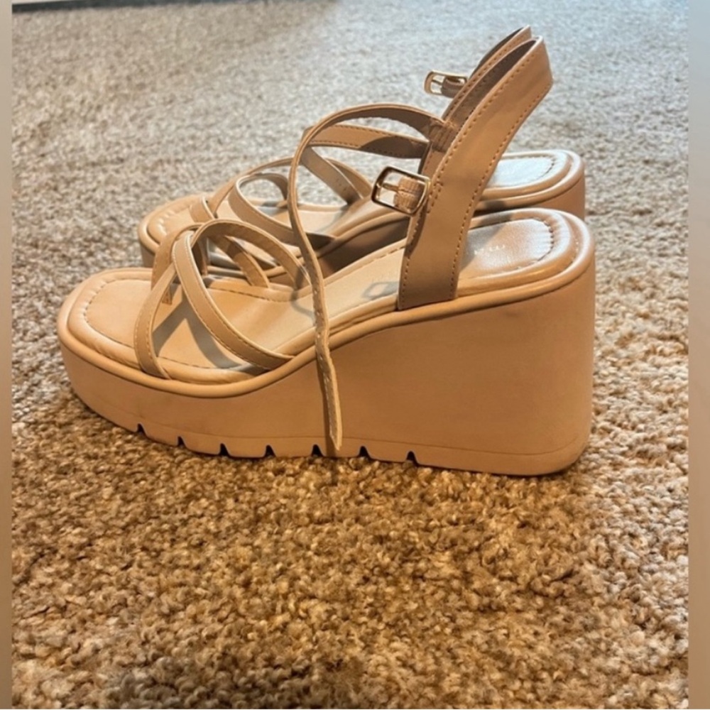 Madden Girl Vaullt Wedge Sandals